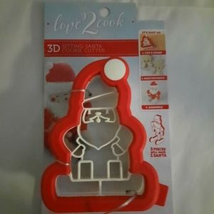 NEW 3 D Sitting Santa Cookie Cutter